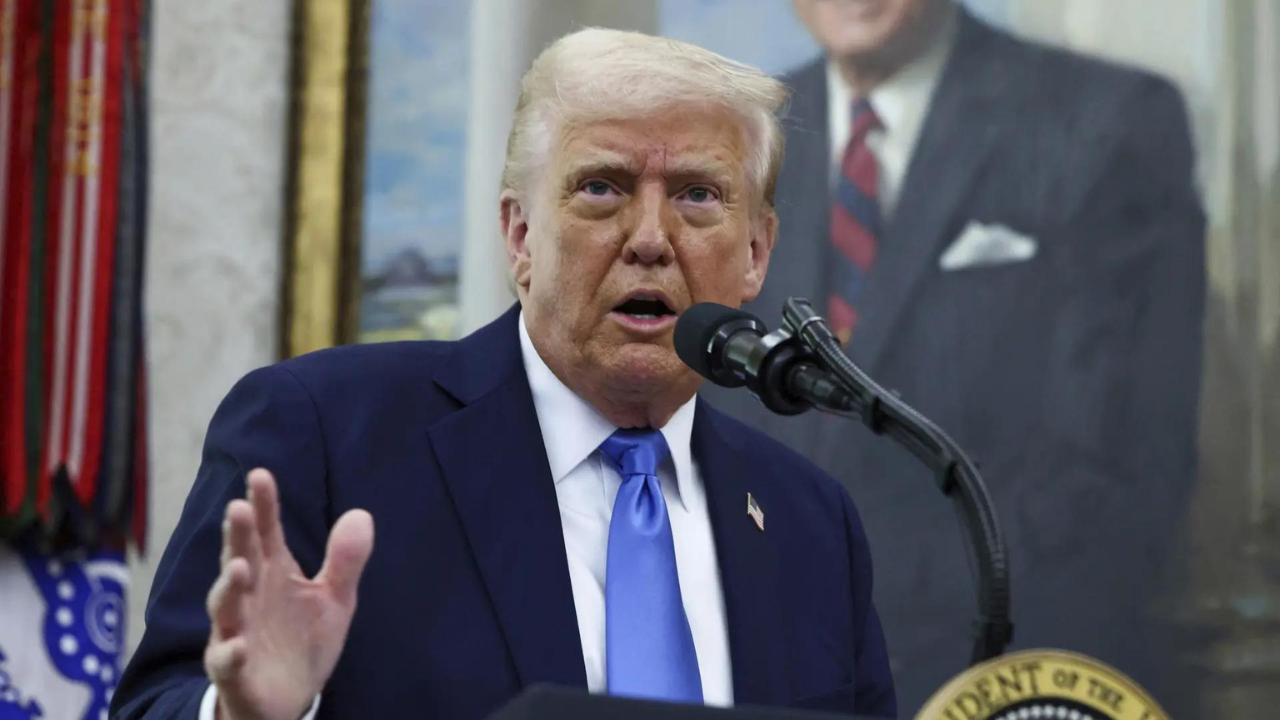 Trump’s War on History Sparks Smithsonian Showdown